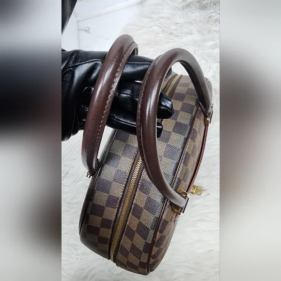 Louis Vuitton Nolita Handbag in Damier Ebene Canvas – Timeless Elegance (2005) - Picture 10 of 16